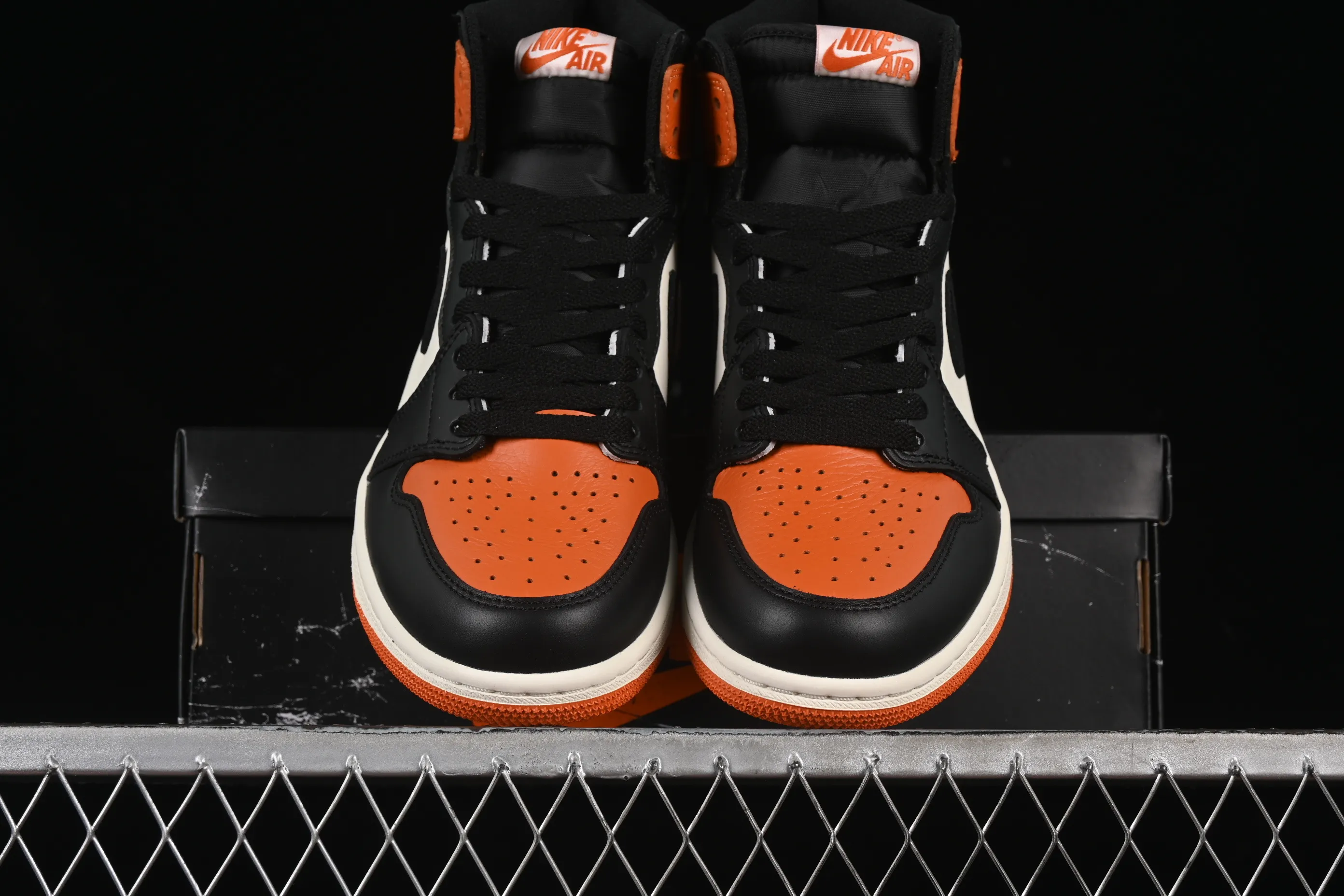 All Categories Air Jordan Jordan Series Basketball Shoes Air Jordan 1 High Air Jordan 1 High OG "Shattered Backboard" AJ1 Joe 1 New Shattered DZ5485-008